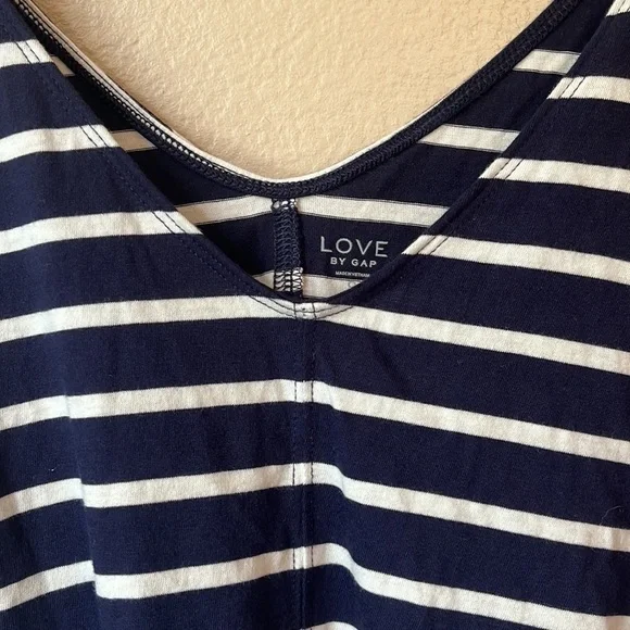LOVE by GAP Navy & White striped Tank Top Sz Small NWT - Picture 2 of 6